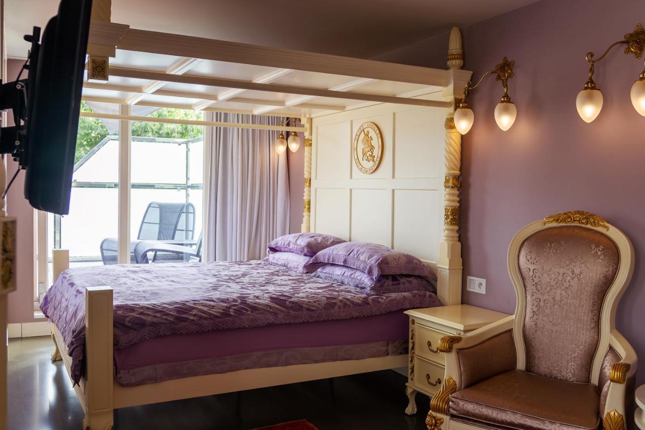 B&B Saint-Georges -Located In The City Centre Of Bruges- 외부 사진 A bedroom in the hotel