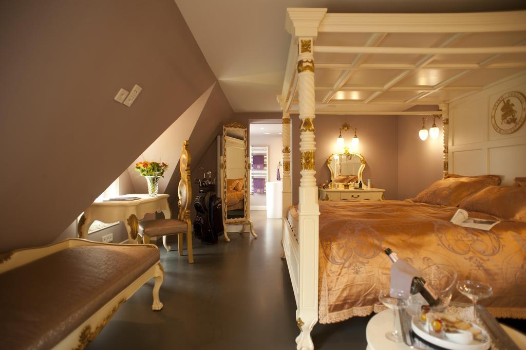B&B Saint-Georges -Located In The City Centre Of Bruges- 객실 사진 A suite at the hotel
