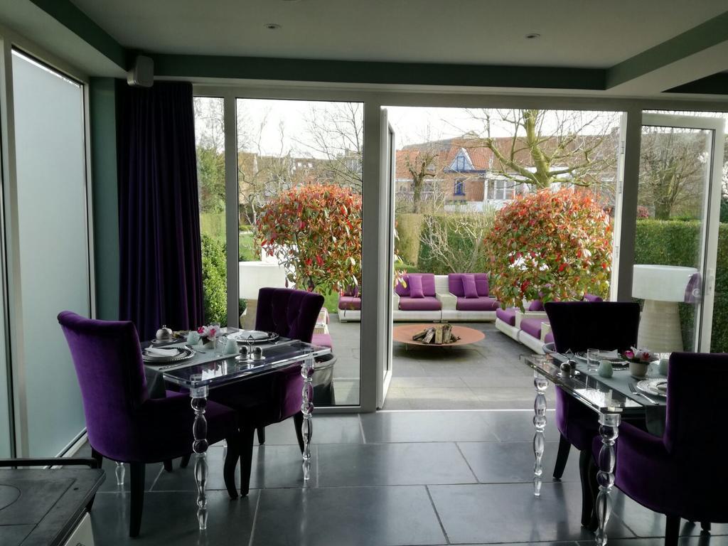 B&B Saint-Georges -Located In The City Centre Of Bruges- 외부 사진 The interior of the restaurant
